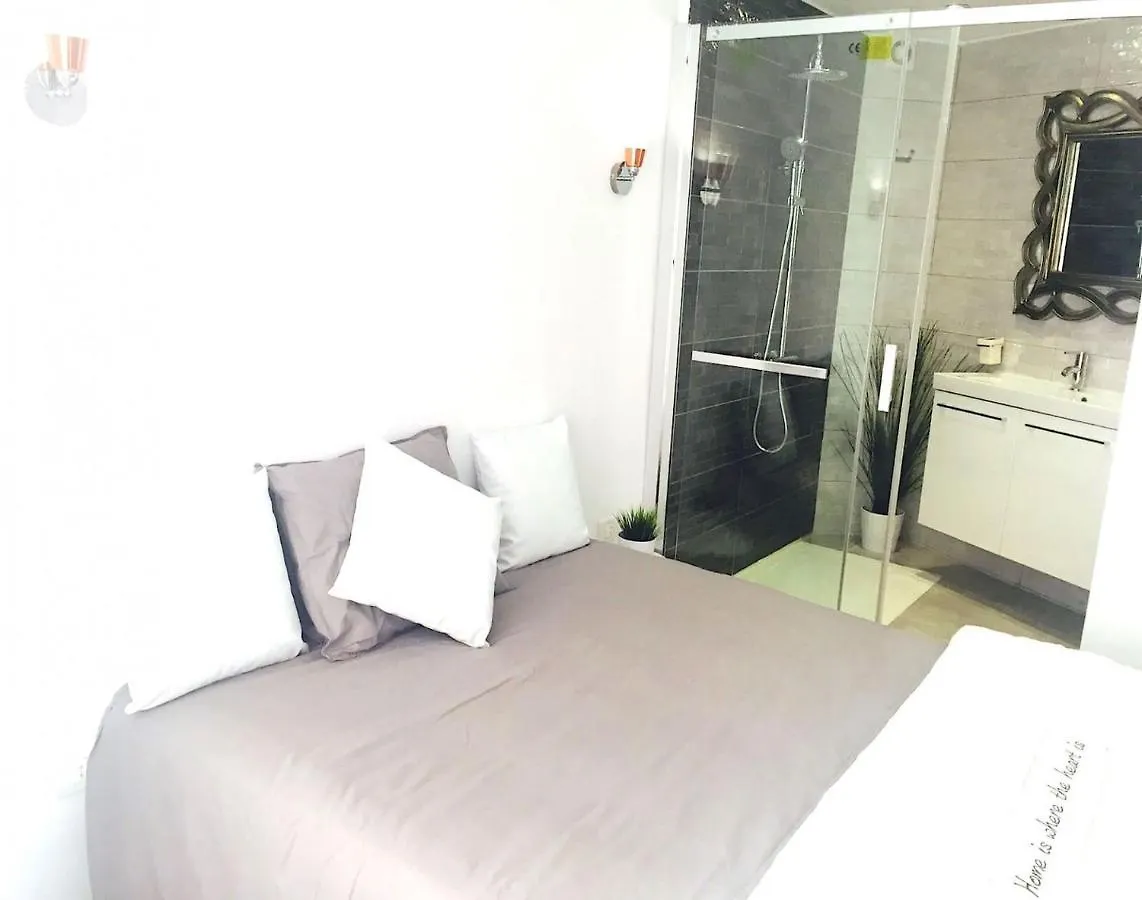 Apartament Triplex Young Fantasy Playa de las Americas  0*, Playa de las Americas (Tenerife)